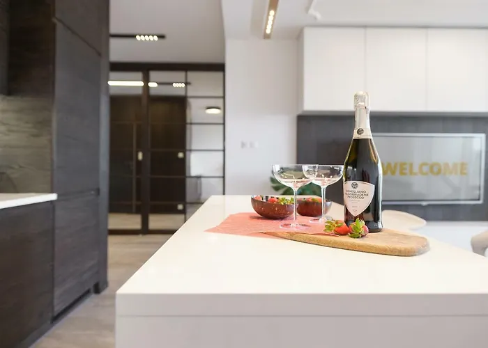 Apartment Perfectely Located With Free Parking Poznan