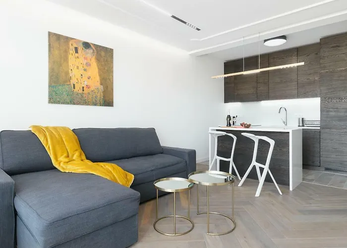 Perfectely Located With Free Parking 波兹南